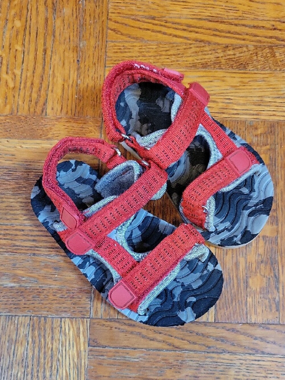 Cat & Jack Kids Red Adjustable Strap Sandals Size 6 Outdoor Summer - Picture 2 of 7